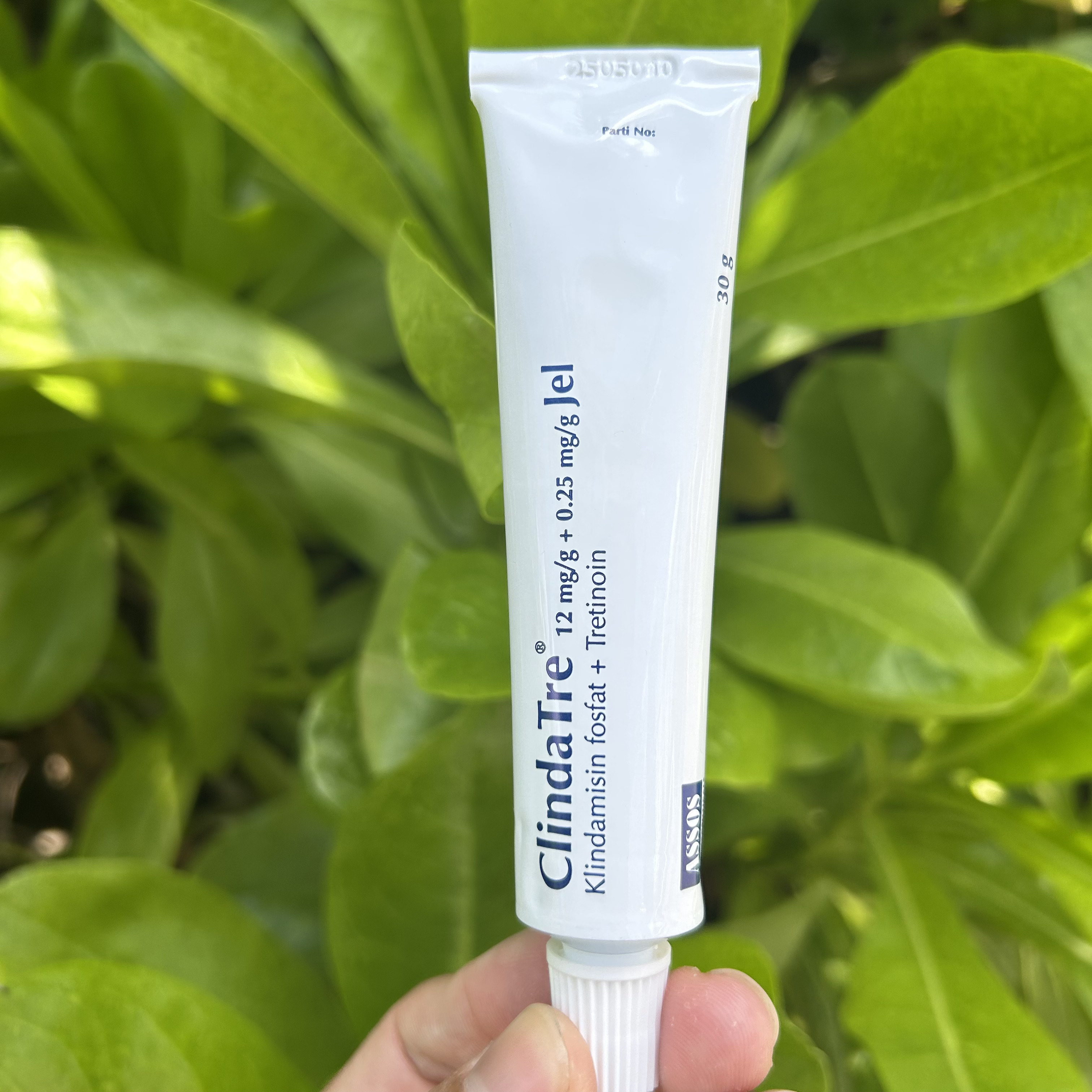 ClindaTre® 12 mg/g + 0.25 mg/g Gel - Ảnh 4